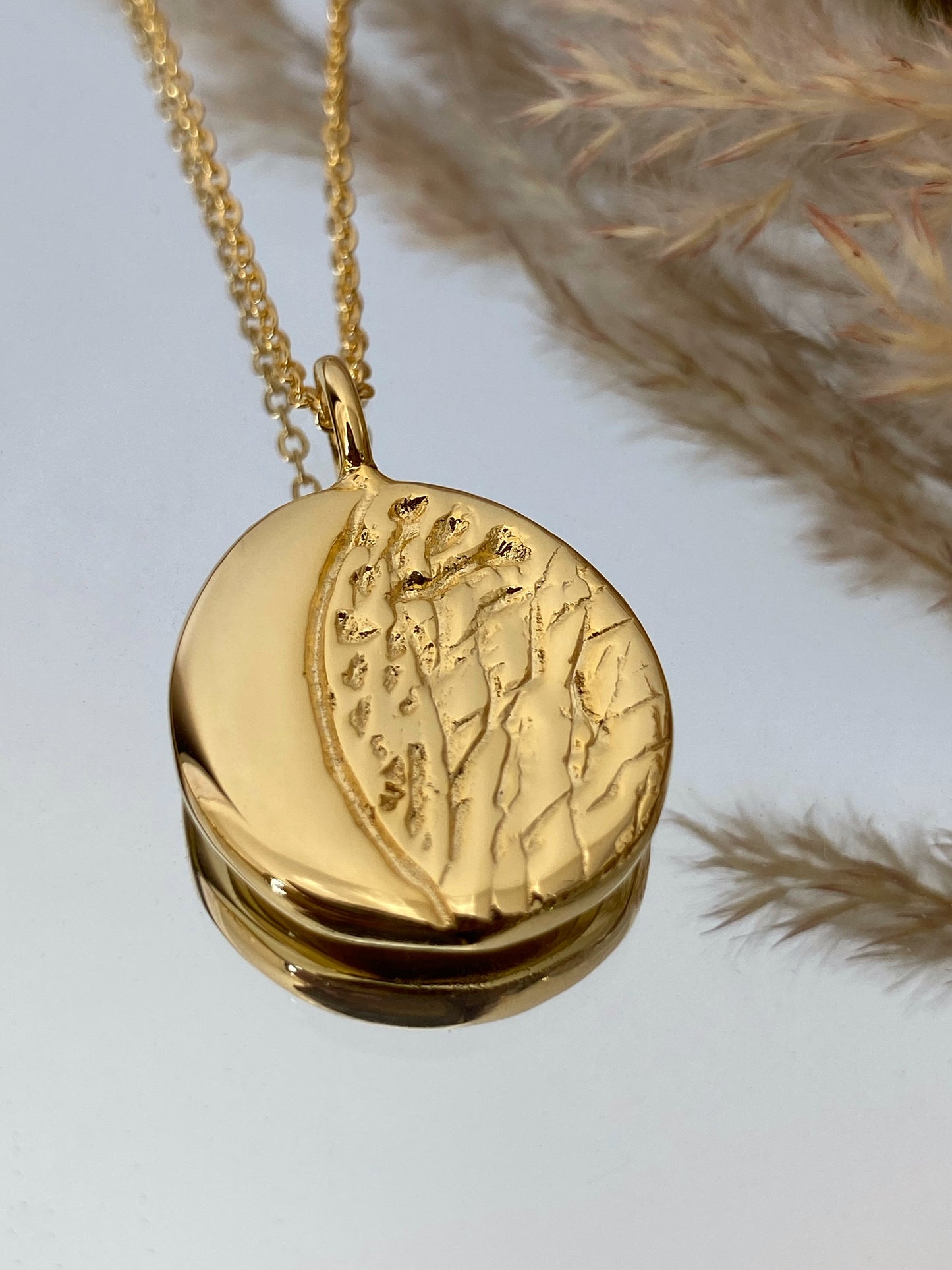 Caline’s Orbit - Gold plated necklace