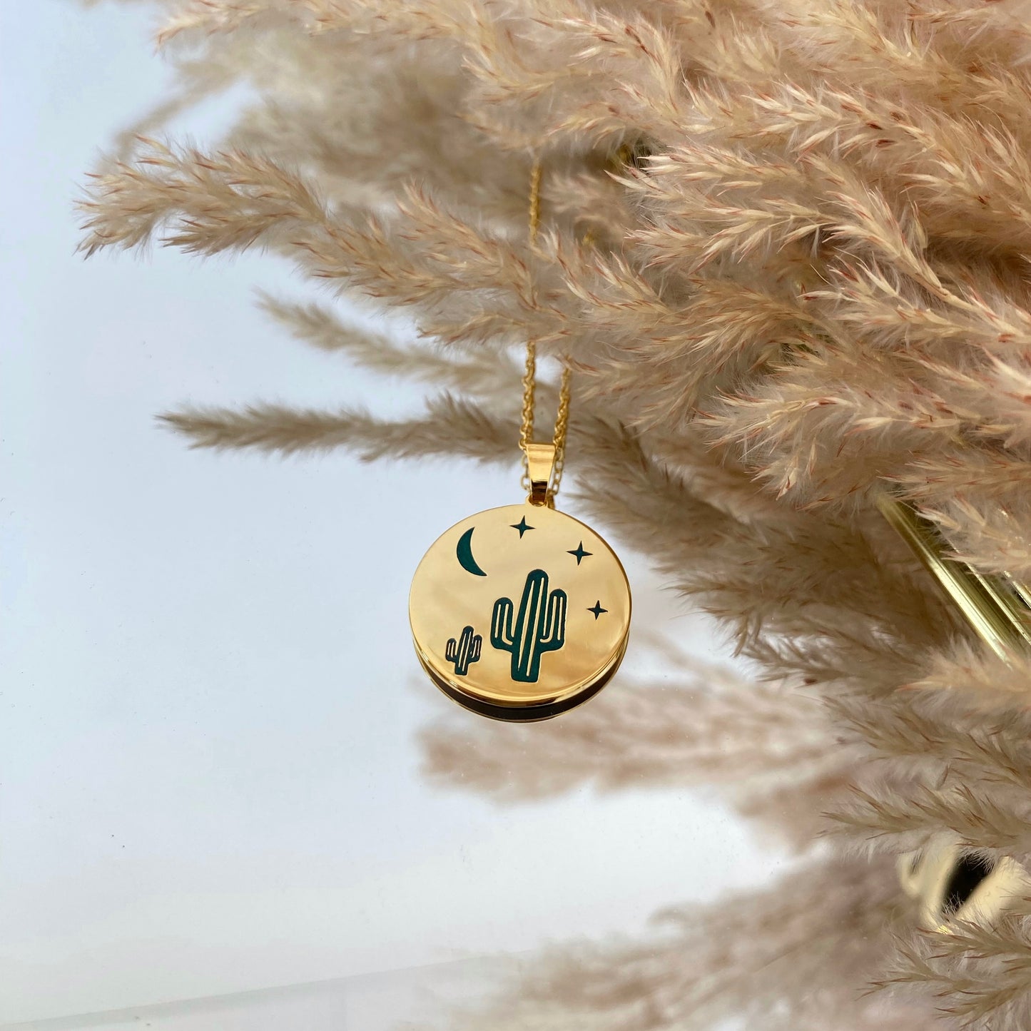 Bea’s Desert Bloom - Enamel gold plated necklace
