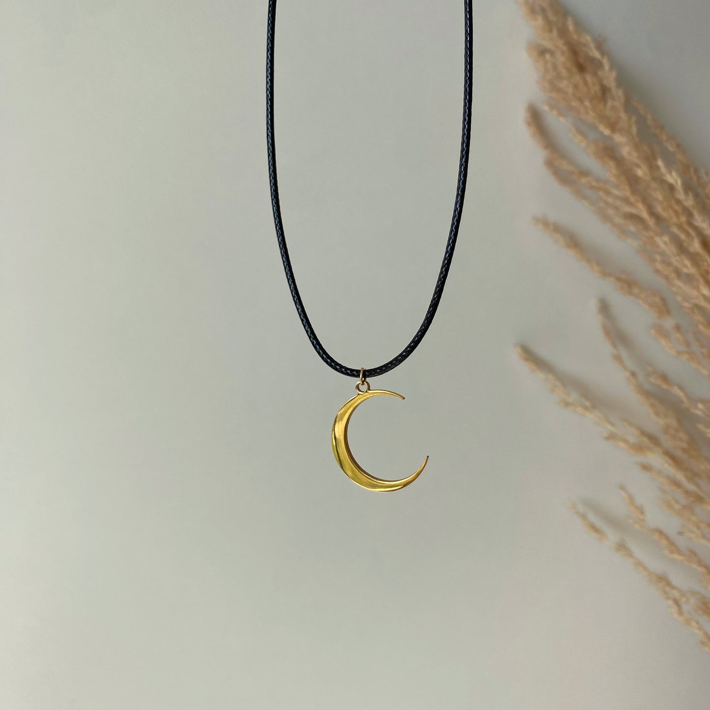 The Lunar Essence - Stainless steel necklace