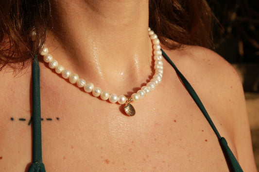 The Seaside Pearl - Gold plated necklace