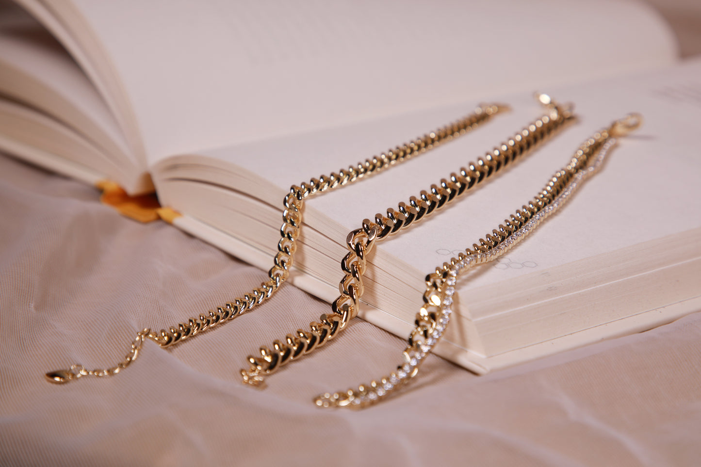 The Sleek Harmony - Gold plated chain bracelet